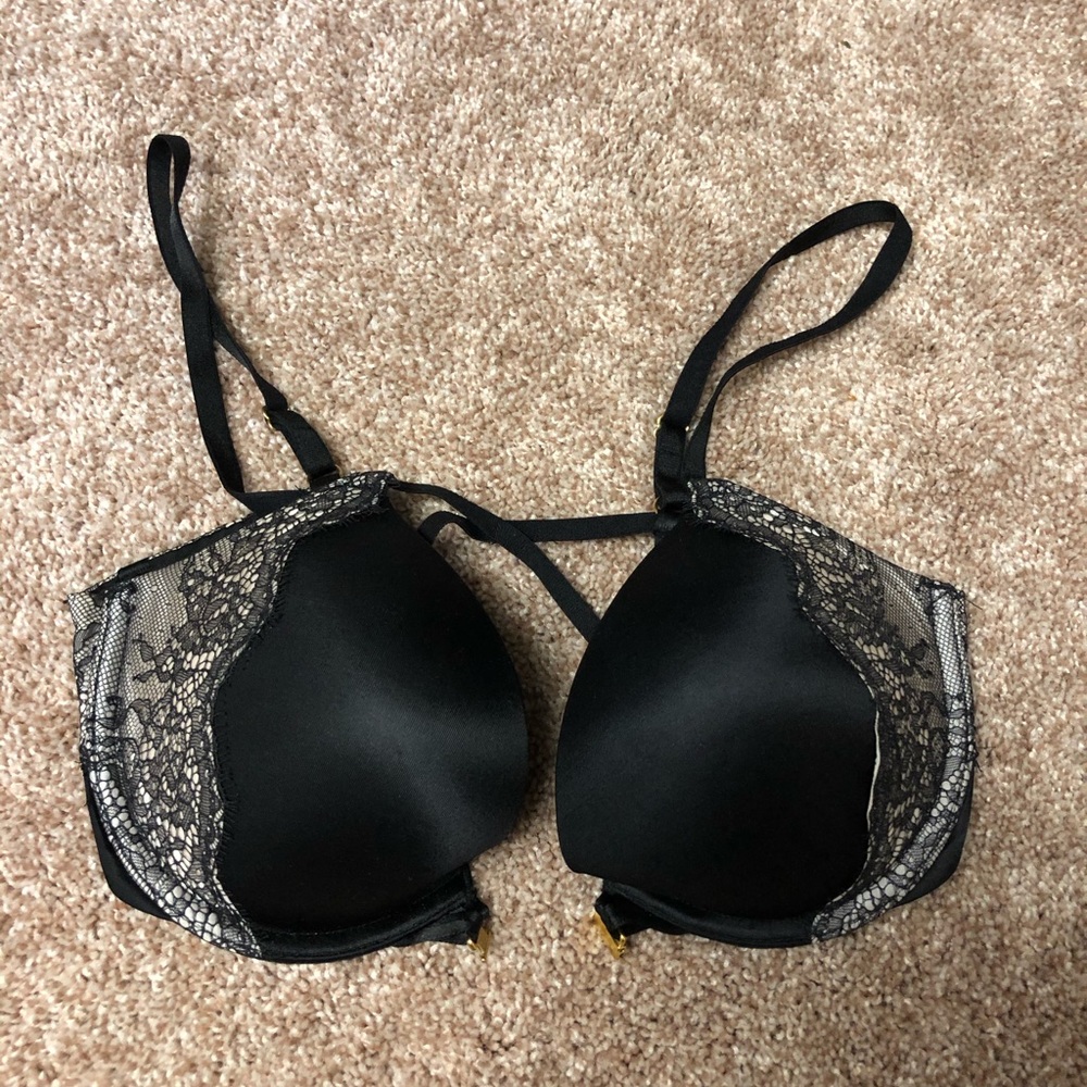 Victoria’s Secret Very Sexy bra